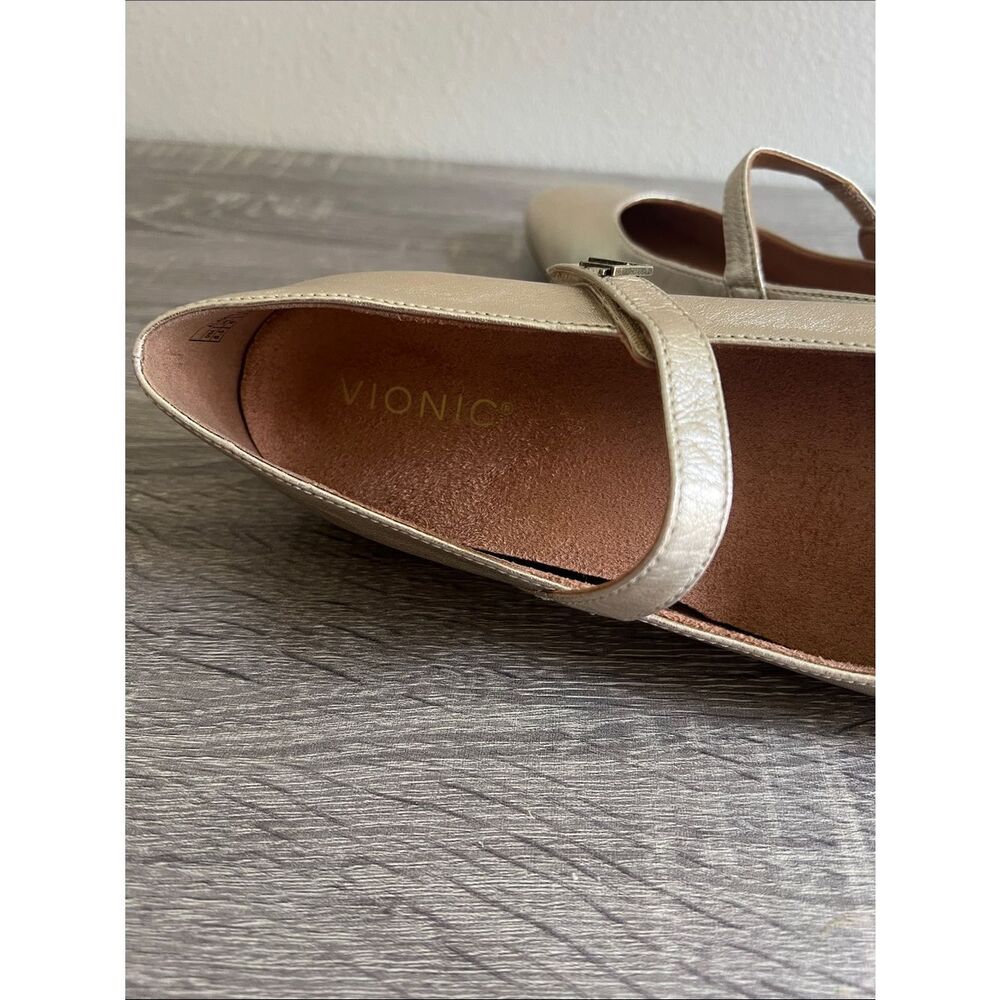 New Women’s Vionic Alameda Mary Jane Flat Gold Leather 8.5 - Picture 6 of 10
